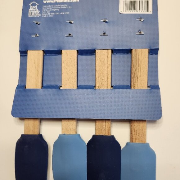 New Peanuts 4 pk Spatula Set w/ Spatula & Cupcake Liners - Picture 3 of 5